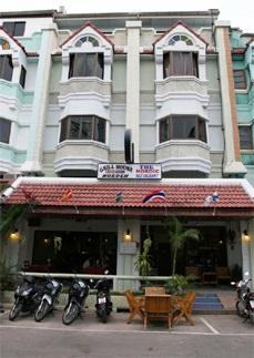 โรงแรมซีบรีซอินน์