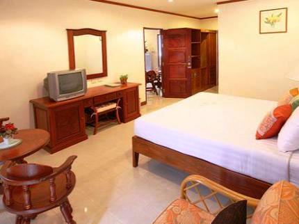 โรงแรมเจพีวิลล่า พัทยา (JP Villa Hotel Pattaya)