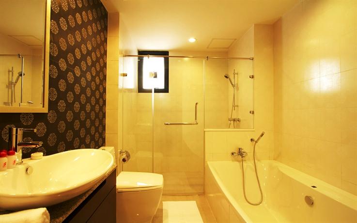 Ballys Studio Suites Silom Bangkok