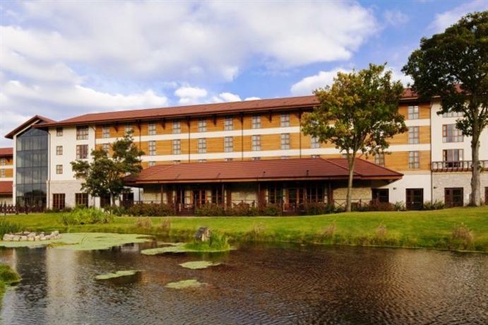Chessington Safari Hotel (ex. Chessington Hotel)