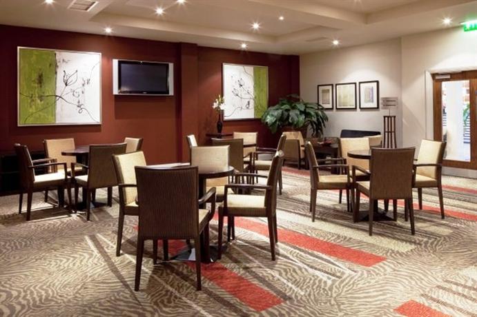 Chessington Safari Hotel (ex. Chessington Hotel)