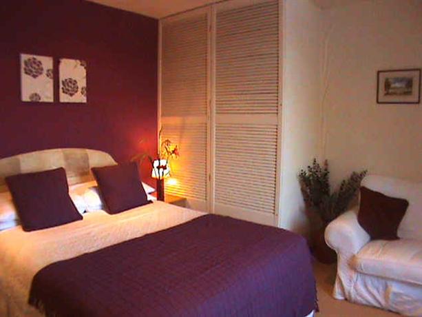 Foyers House Compare Deals