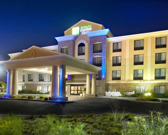 Holiday Inn Express & Suites Selma