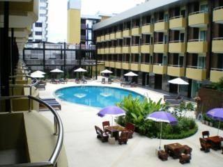 โรงแรมบารอนบีช