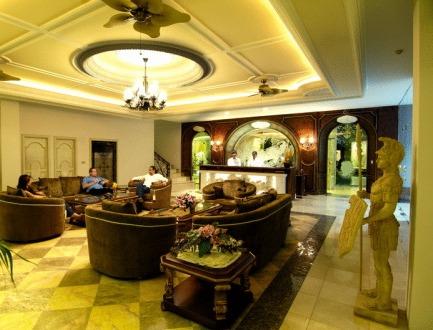 โรงแรมโฟร์ซีซันส์ เพลส พัทยา (Four Seasons Place Pattaya)