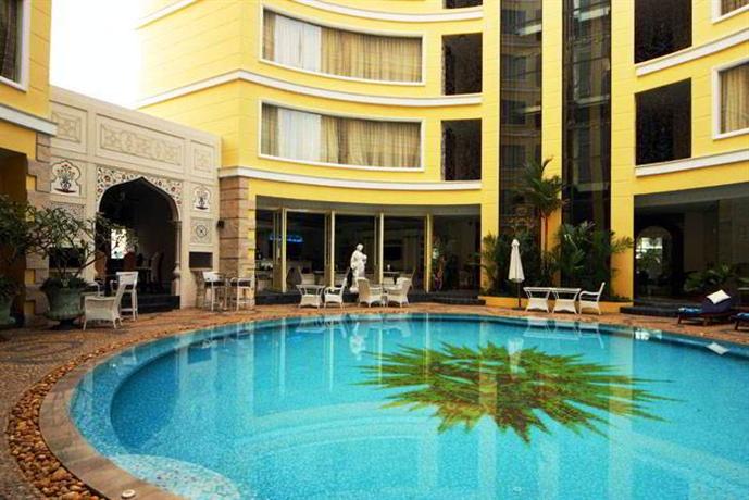 โรงแรมโฟร์ซีซันส์ เพลส พัทยา (Four Seasons Place Pattaya)