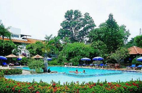 ซันไชน์ การ์เด้น รีสอร์ท (Sunshine Garden Resort)