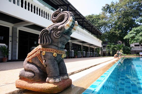 รอยัลออร์คิดรีสอร์ท (Royal Orchid Resort)