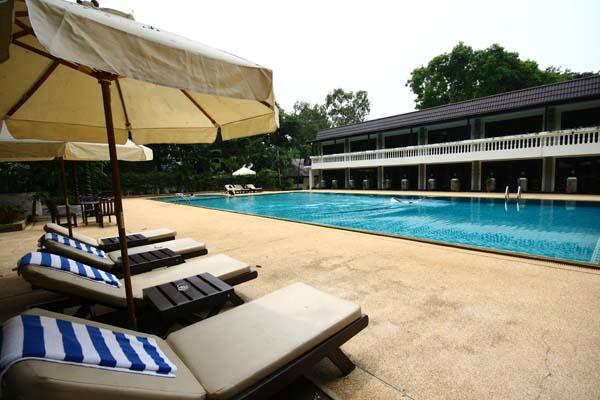 รอยัลออร์คิดรีสอร์ท (Royal Orchid Resort)