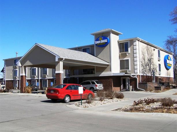 TownHouse Extended Stay Hotel Downtown