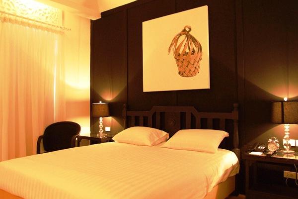 เดอะเฮอริเทจ บ้านสีลม