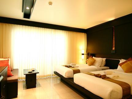 Rattana Beach Hotel
