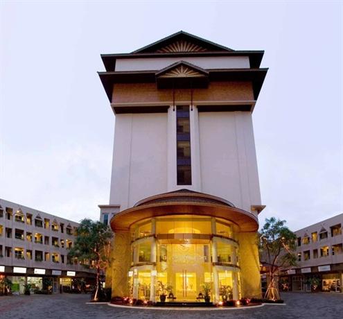 โรงแรมมณีนาราคร