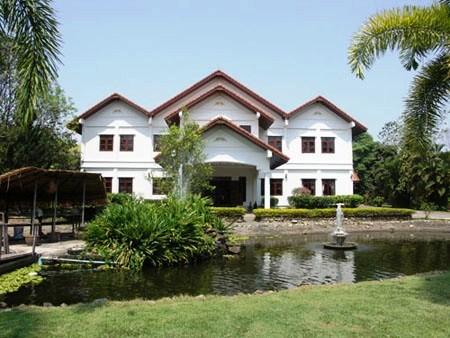 โรงแรมโกลเด้นคิวปิด