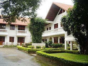 โรงแรมโกลเด้นคิวปิด