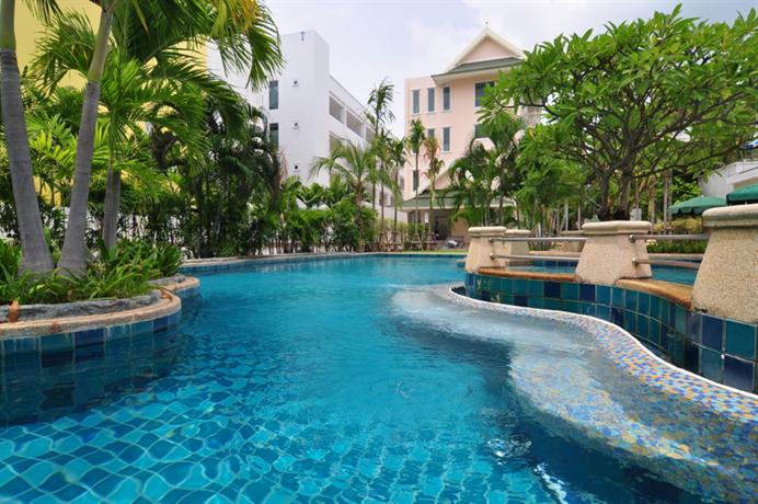 บ้านกะรนบุรี รีสอร์ท