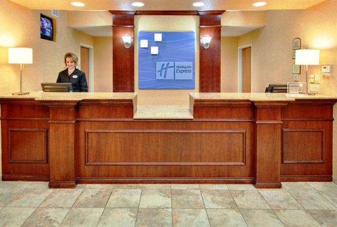 Holiday Inn Express Hotel & Suites Bismarck