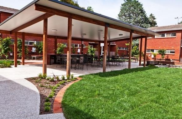 Forrest Hotel & Apartments