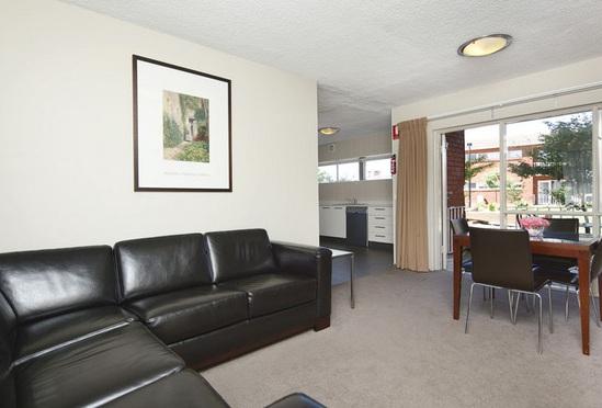 Forrest Hotel & Apartments