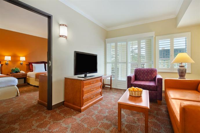 Desert Palms Hotel & Suites