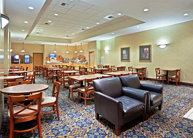 Holiday Inn Express & Suites Seattle-City Center