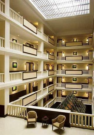 FX Hotel Royal Peninsula