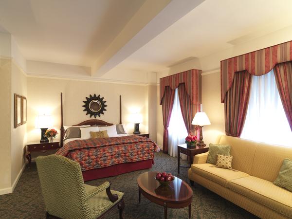 Amway Grand Plaza Hotel Curio Collection by Hilton 퓨리탄 리폼드 시올로지컬 세미너리 United States thumbnail