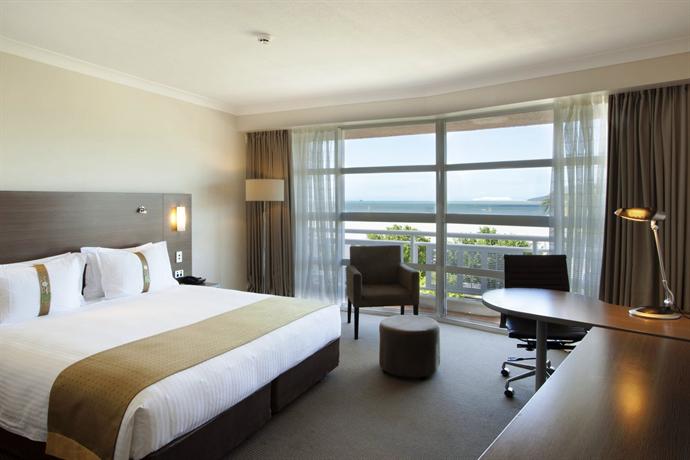 DoubleTree by Hilton Cairns