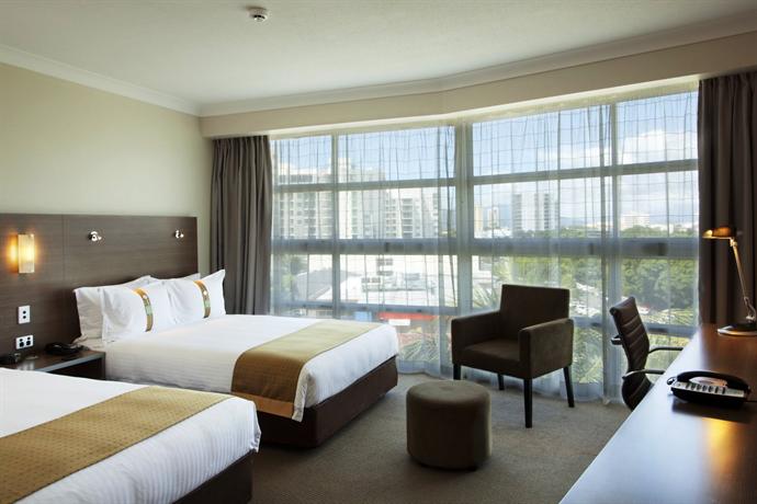 DoubleTree by Hilton Cairns