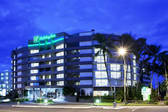 DoubleTree by Hilton Cairns