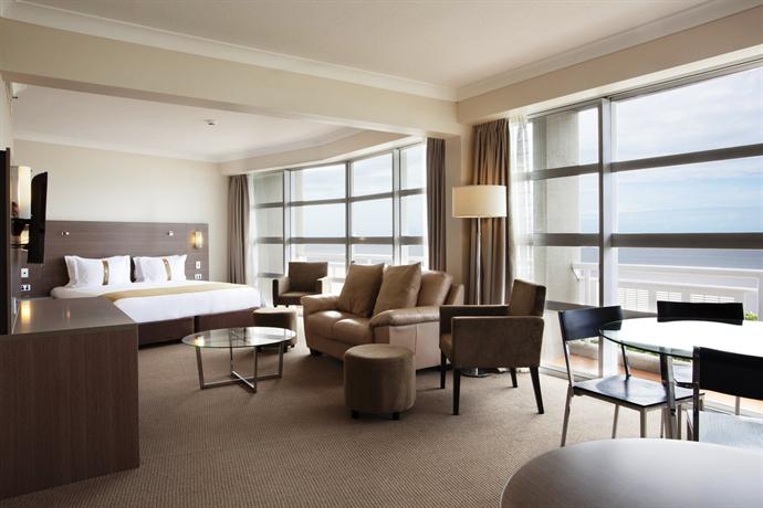 DoubleTree by Hilton Cairns