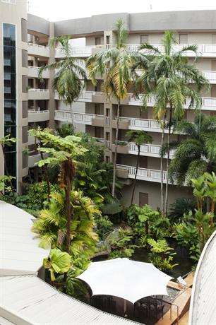 DoubleTree by Hilton Cairns