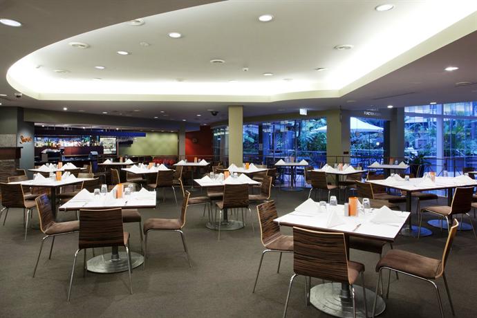 DoubleTree by Hilton Cairns