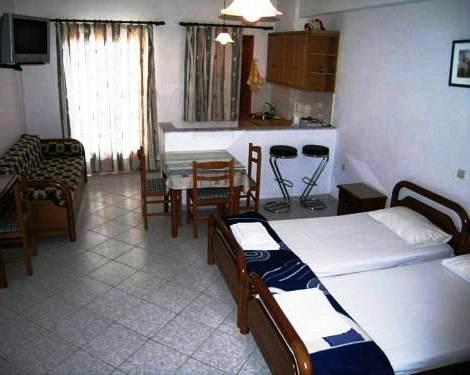 Tarelis Apartments & Studios