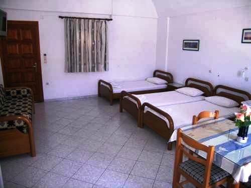 Tarelis Apartments & Studios