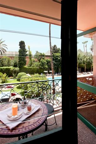 Chems Hotel