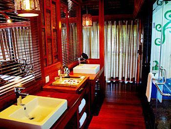 人间天堂鸟巢度假村�