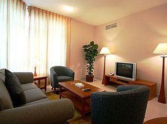 Jormand Apartments Hotel