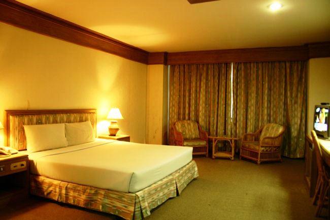 โรงแรมรัตนาแมนชั่น