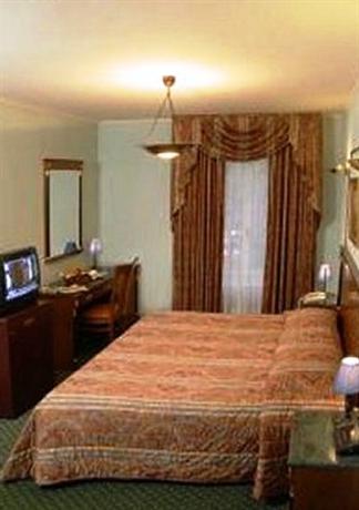 Hotel Churchill