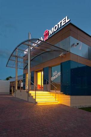 Restauracja 32 Motel - dream vacation