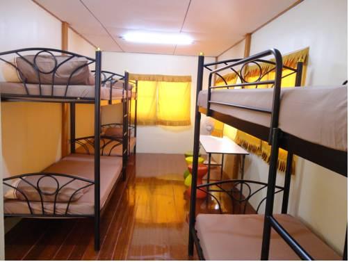 Baan Sathorn Backpacker/Guesthouse