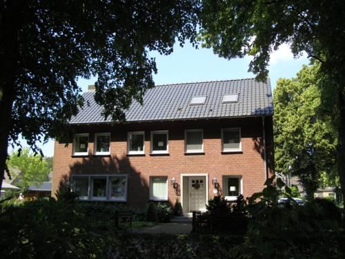 Bed Breakfast Haus Unter Den Linden Emmerich Am Rhein Compare