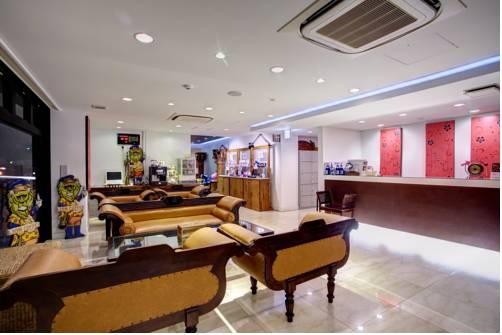 沖縄リゾートビジネスホテル&コンドミニア�ローヤルホテル