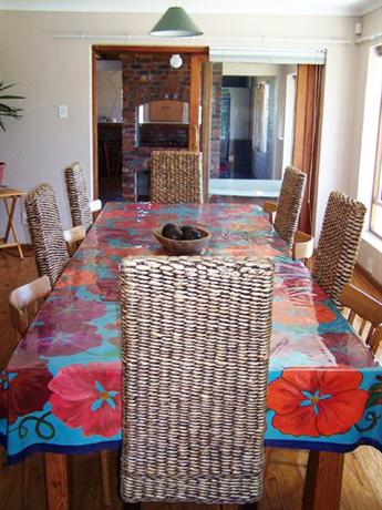 Gansbaai Backpackers & Lodge