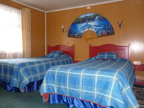 hostal geminis puerto natales