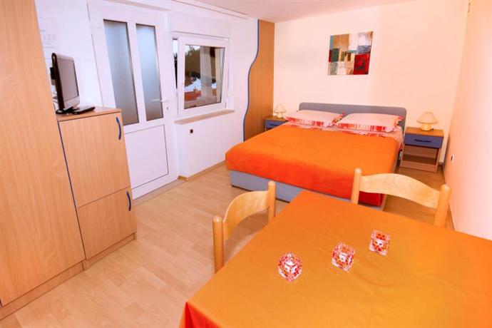 Villa King Apartments