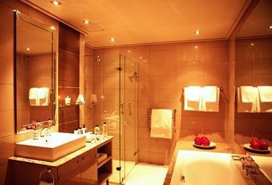 Cape Royale Luxury Suites