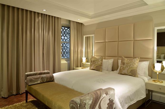 Cape Royale Luxury Suites