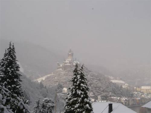 Travel Attraction And Accomodation Information For Cochem